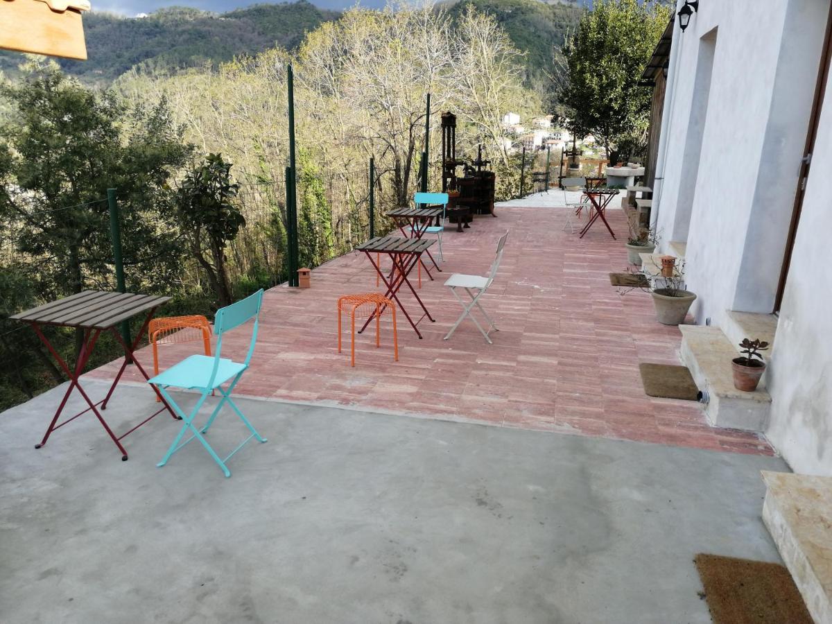 Gasthaus In Campagna La Spezia Exterior foto