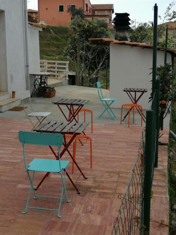 Gasthaus In Campagna La Spezia Exterior foto