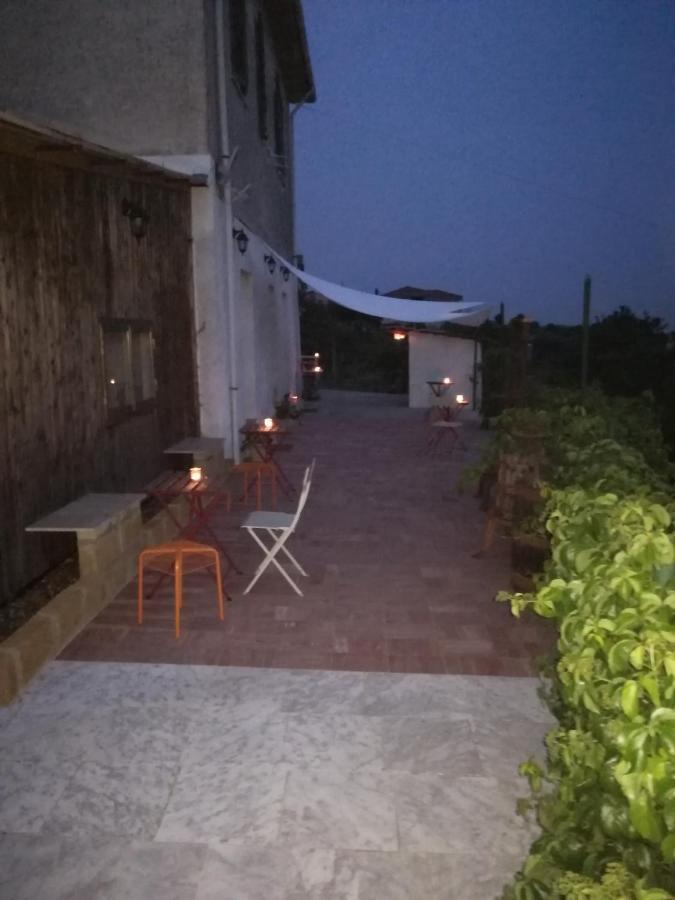 Gasthaus In Campagna La Spezia Exterior foto
